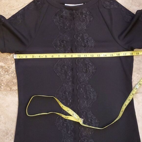 Simontins Says by George Simonton black lace accent short sleeve top - Picture 6 of 10